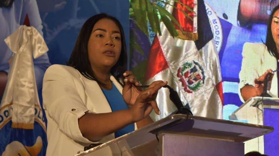 Diputada Leyvi Bautista anuncia aspiración a la Secretaria General de la Mujer del PRM