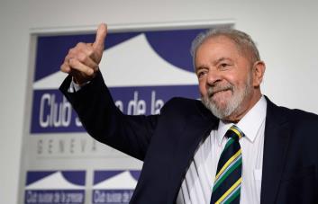 Lula se mantiene como favorito y Bolsonaro avanza en nueva encuesta electoral