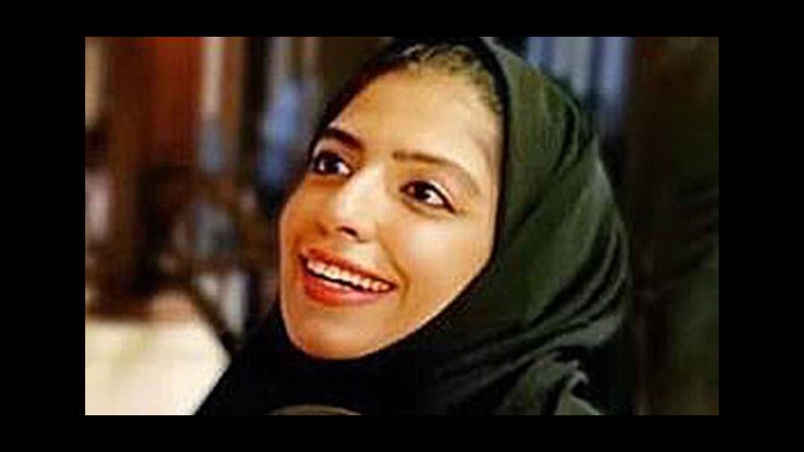 Condenan mujer a 34 años de cárcel en Arabia Saudita por sus comentarios en Twitter