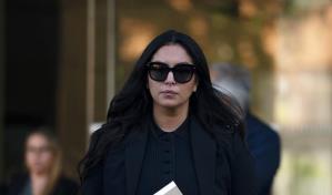 Vanessa Bryant se desploma mientras testifica sobre la filtración de fotos del accidente de Kobe y su hija