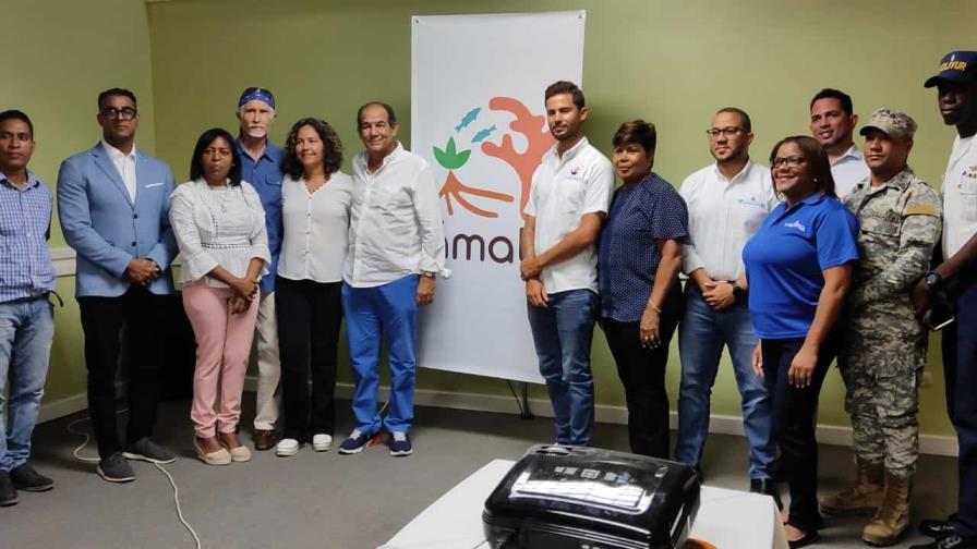 Organizaciones buscan restaurar vida marina en bahía de Boca Chica