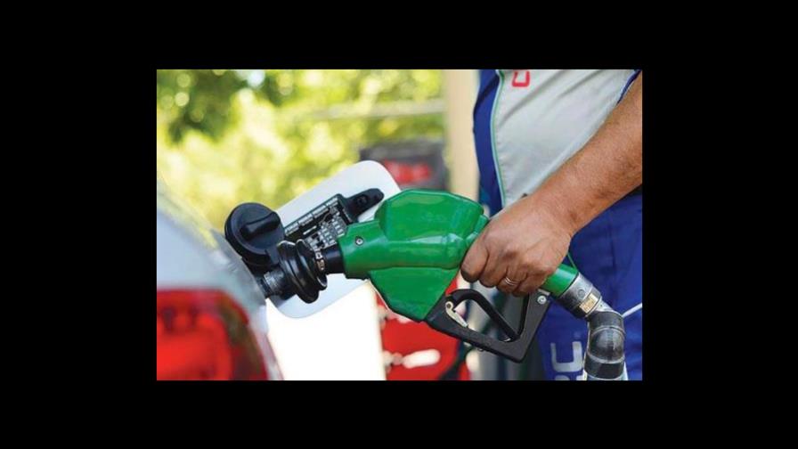 Los precios del petróleo se disparan tras el anuncio de importantes recortes de producción Los precios del petróleo se disparan tras el anuncio de importantes recortes de producción