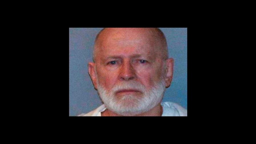 Acusan a tres presos de la muerte del mafioso Whitey Bulger en prisión