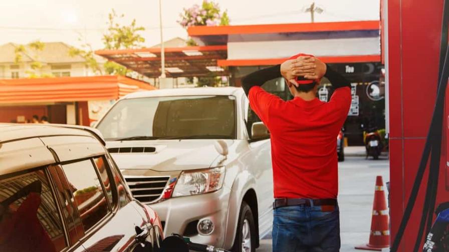 Gobierno mantiene congelados los combustibles por al menos una semana más Gobierno mantiene congelados los combustibles por al menos una semana más