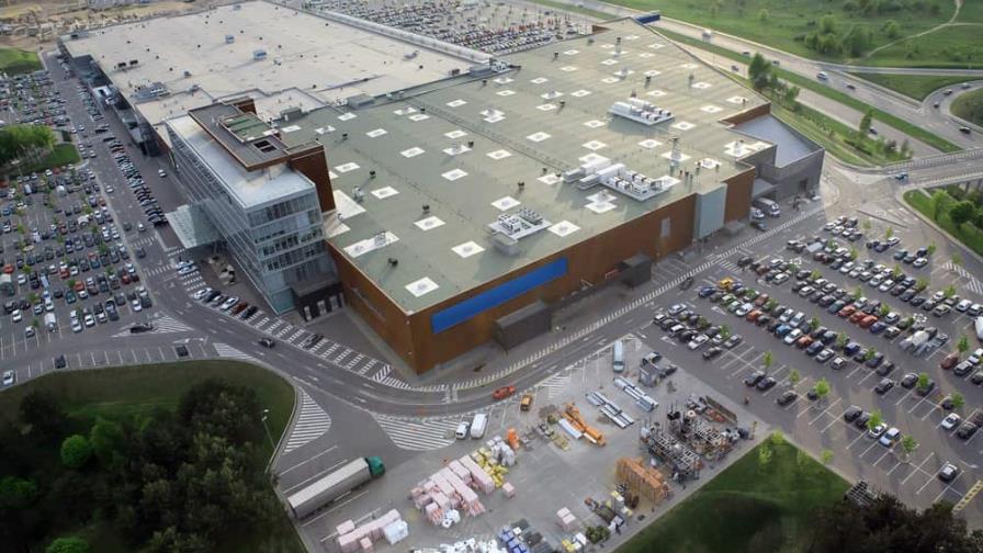 Se olvidó a la nieta en el shopping y fue viral