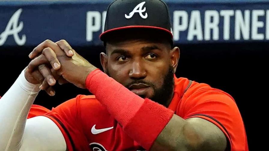 Marcell Ozuna, controla lo de empinar el codo Marcell Ozuna, controla lo de empinar el codo
