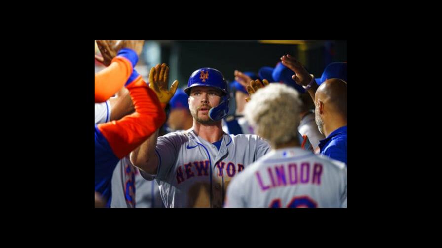 Alonso llega a 30 jonrones y Marte se roba ele plato; Mets derrotan a Filis