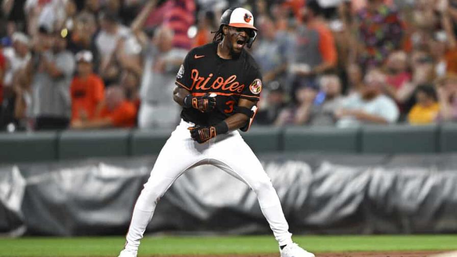 Con 5 jonrones, incluyendo uno de Mateo, Orioles derrotan 15-10 a Medias Rojas