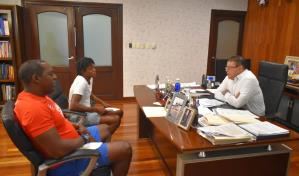 Paulino se reúne con el ministro de Deportes, que también recibió a Cofil