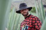 Maluma visita Oaxaca y presume su nueva marca de mezcal Maluma visita Oaxaca y presume su nueva marca de mezcal