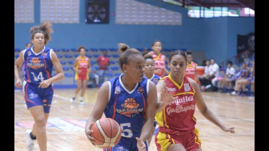 San Lázaro y San Carlos ganan en el cierre de la regular del torneo distrital femenino