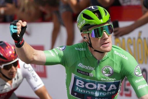 Bennett repite victoria en la Vuelta, Affini nuevo líder
