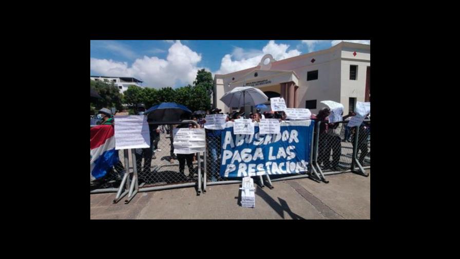 Cancelados de Industria y Comercio reclaman prestaciones