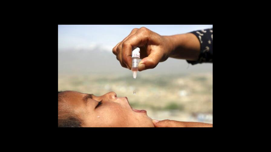 Afganistán y Pakistán comienzan a vacunar a 34 millones de niños contra la polio
