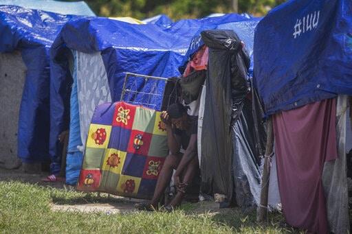 A un año del terremoto en Haití, muchos aún buscan techo