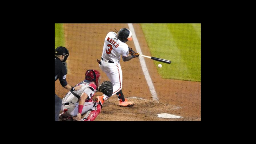 Mateo conduce a Orioles a imponerse a Medias Rojas
