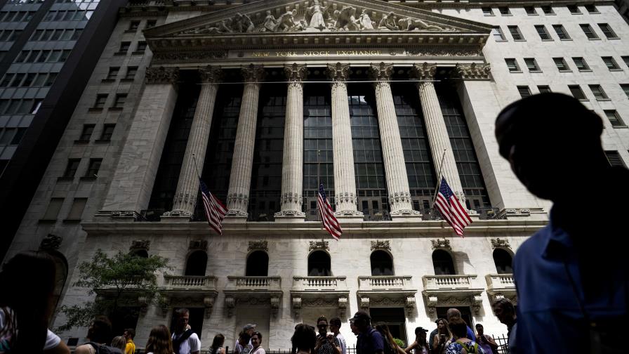 Bolsa de Wall Street abre a la baja en espera de discurso de Powell Bolsa de Wall Street abre a la baja en espera de discurso de Powell