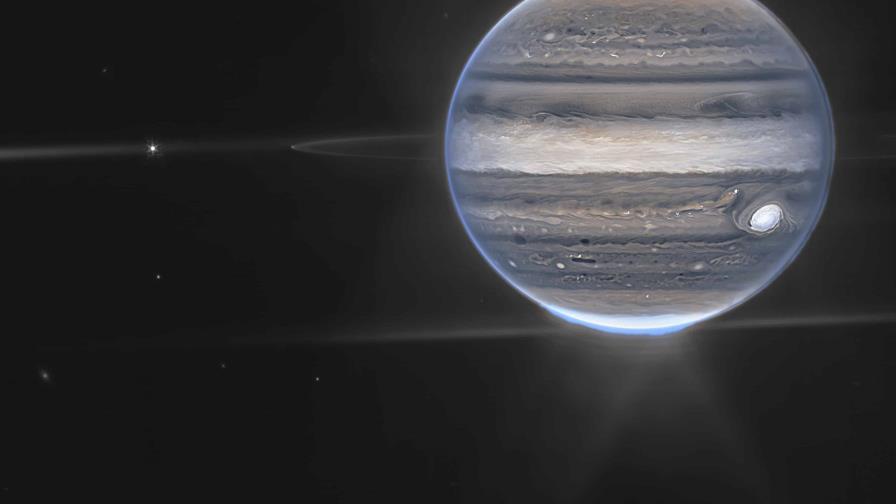 Nuevo telescopio espacial muestra las auroras de Júpiter, pequeñas lunas Nuevo telescopio espacial muestra las auroras de Júpiter, pequeñas lunas