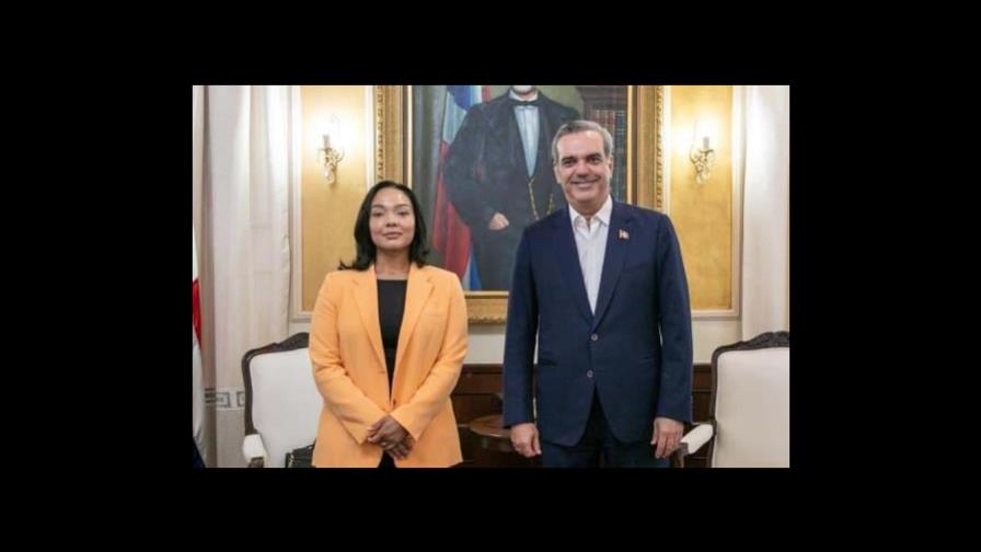 Abinader recibe a la asesora dominicana de Biden en el Departamento de Estado de EE.UU.