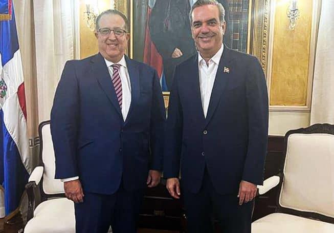 Abinader recibe visita de Magín Díaz, exdirector de la DGII en gestión de Danilo Medina