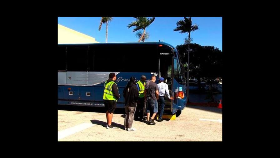 Florida contempla enviar autobuses con migrantes al estado de Biden, Delaware