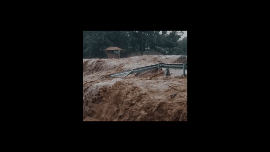 Video | Crecida de río deja incomunicadas varias localidades en Jarabacoa