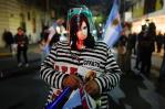 Grupos a favor y en contra de Cristina Fernández se manifiestan en Argentina