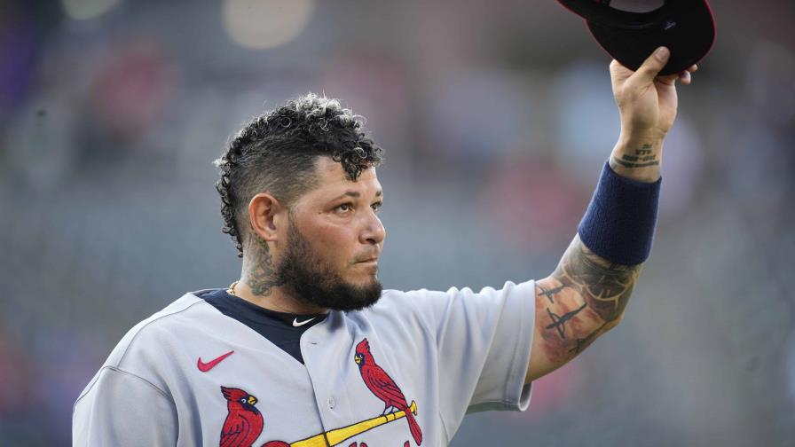 Baloncesto: Yadier Molina viajó a Puerto Rico para la final de básket