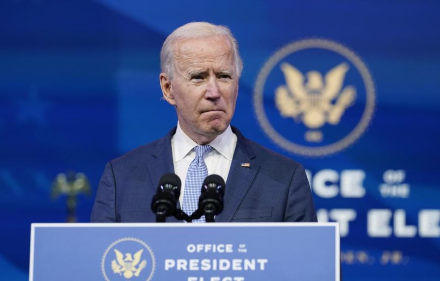Joe Biden valora cancelar parte de la deuda de estudiantes universitarios