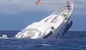 Yate de lujo naufraga en la costa italiana sin dejar víctimas
