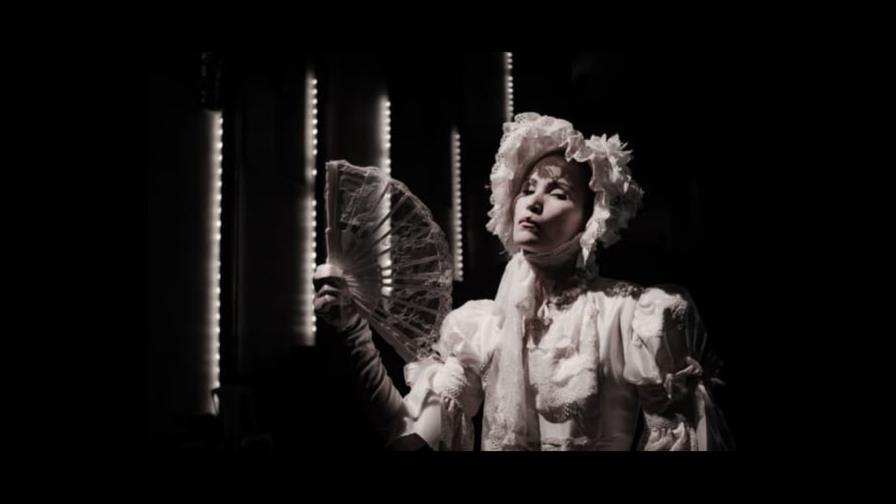 “Cecilia B”, diva del teatro, regresa a los escenarios