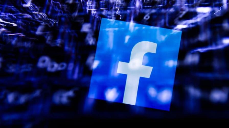 Brasil multa con 1.3 millones de dólares a Facebook por filtración de datos