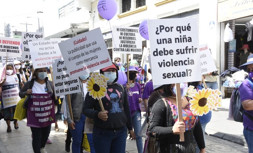 Guatemala registra casi 46,000 delitos contra niños y mujeres en 2022