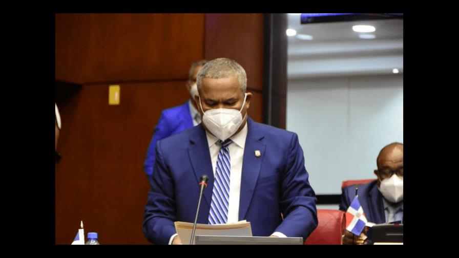 Héctor Acosta somete proyecto para que declaren el 1 de enero Día Nacional de la Oración