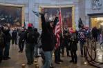 El FBI arresta a un antiguo marine por agredir a dos policías durante el asalto al Capitolio