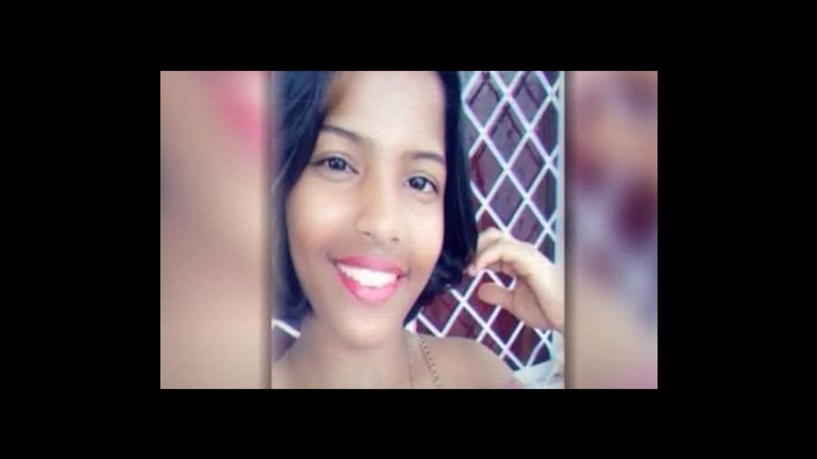 Madre de la joven Mayelin Gómez denuncia aún no se resuelve el crimen Madre de la joven Mayelin Gómez denuncia aún no se resuelve el crimen