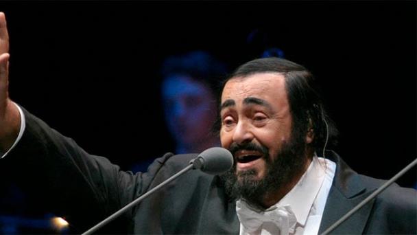 Hollywood coloca una estrella de Pavarotti 15 años después de su muerte