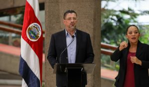 Gobierno de Costa Rica propone fijar un tope al precio del combustible