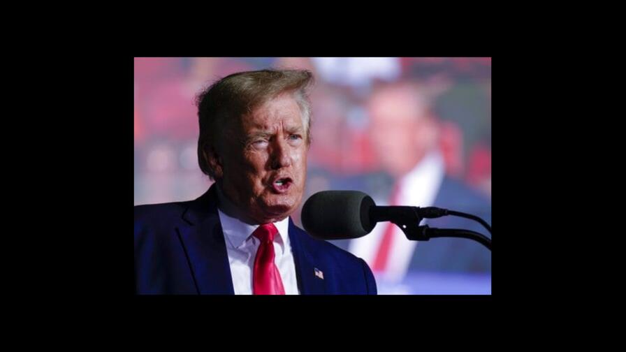 Declaración jurada de Trump contiene información clave para justificar allanamiento