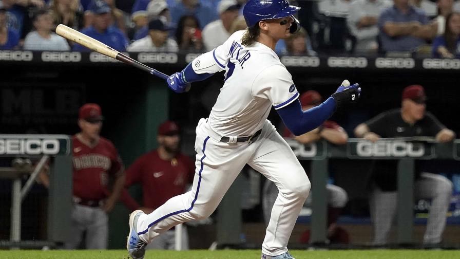 VIDEO | Con jonrón en rally postrero, Reales derrotan a Diamondbacks