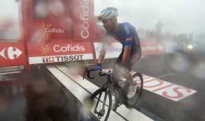 Evenepoel lidera la Vuelta, Vine gana sexta etapa