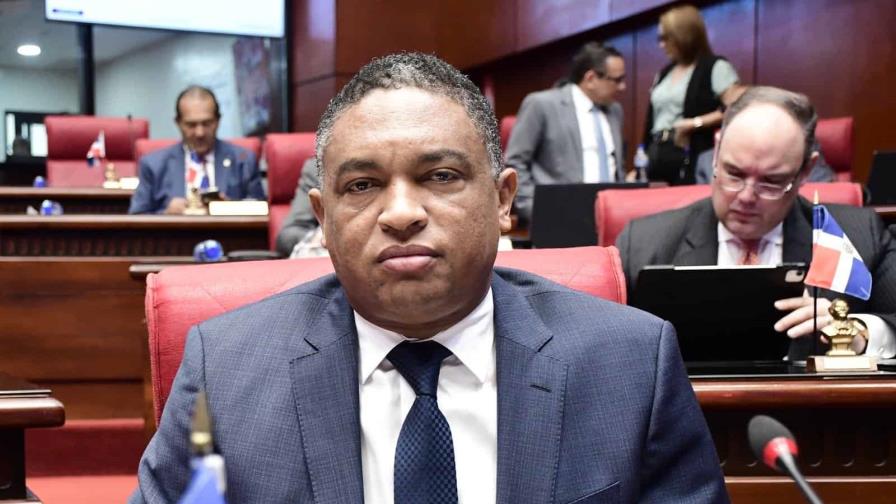 Senador Yván Lorenzo niega que exista en el país un concepto antihaitiano Senador Yván Lorenzo niega que exista en el país un concepto antihaitiano
