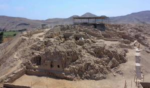 Arqueólogos hallan tumba de un prominente artesano del antiguo Perú