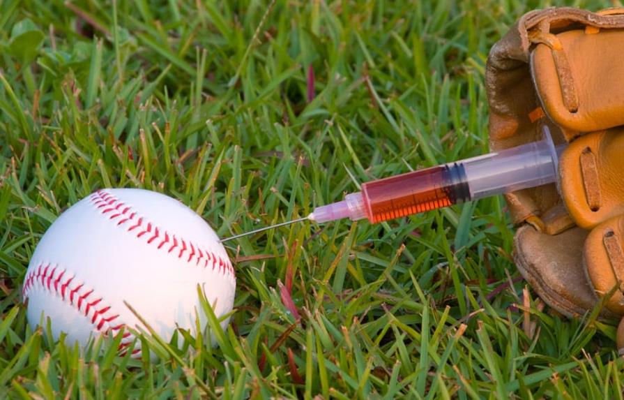 La MLB suspende a tres dominicanos por dopaje en ligas menores