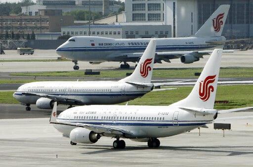 EEUU suspende los vuelos de aerolíneas chinas por control COVID