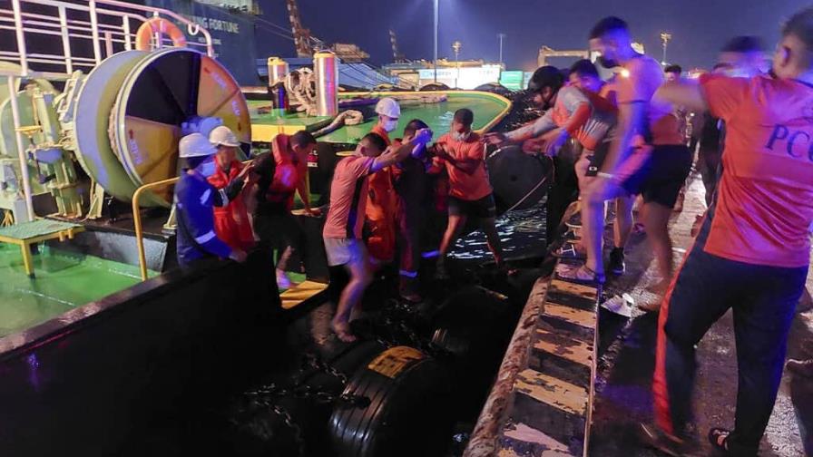 Se incendia transbordador con 82 pasajeros en Filipinas Se incendia transbordador con 82 pasajeros en Filipinas