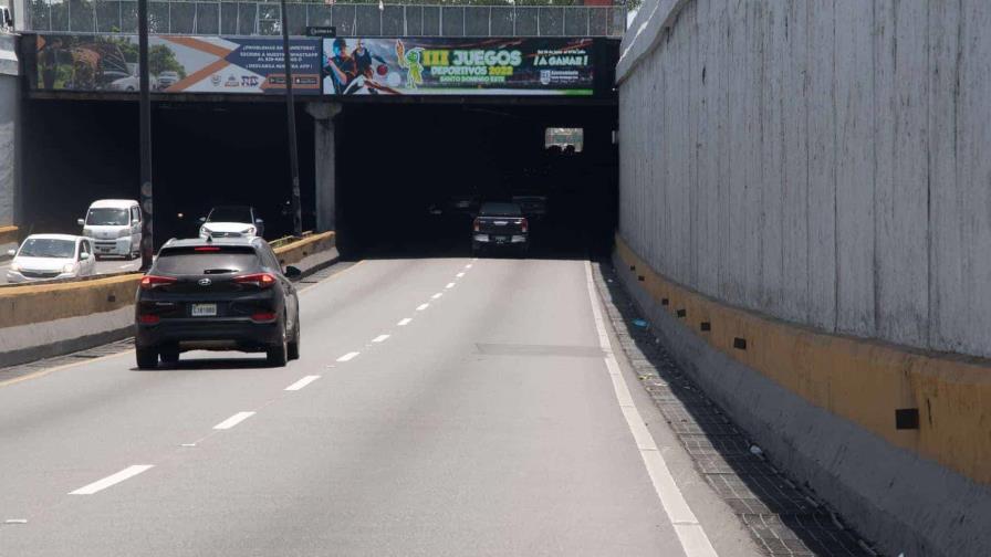 Obras Públicas repone parrillas en túnel de Las Américas