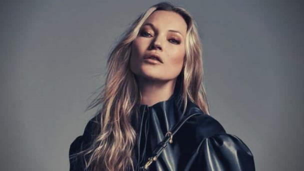 Kate Moss presenta su nueva línea de belleza con un desnudo integral