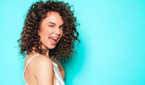 Así debes hidratar el cabello rizado