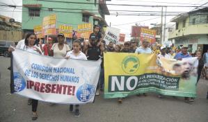 Marchan contra supuesto intento de privatizar la Ciudad Sanitaria Luis Eduardo Aybar